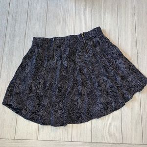 Vans skater circle skirt size L dark blue